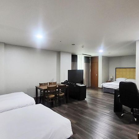 Ramada Hotel And Suites Seoul Namdaemun Экстерьер фото